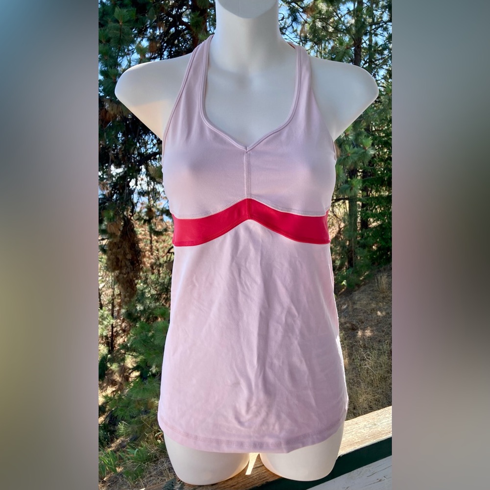 Lululemon size 6 excellent condition